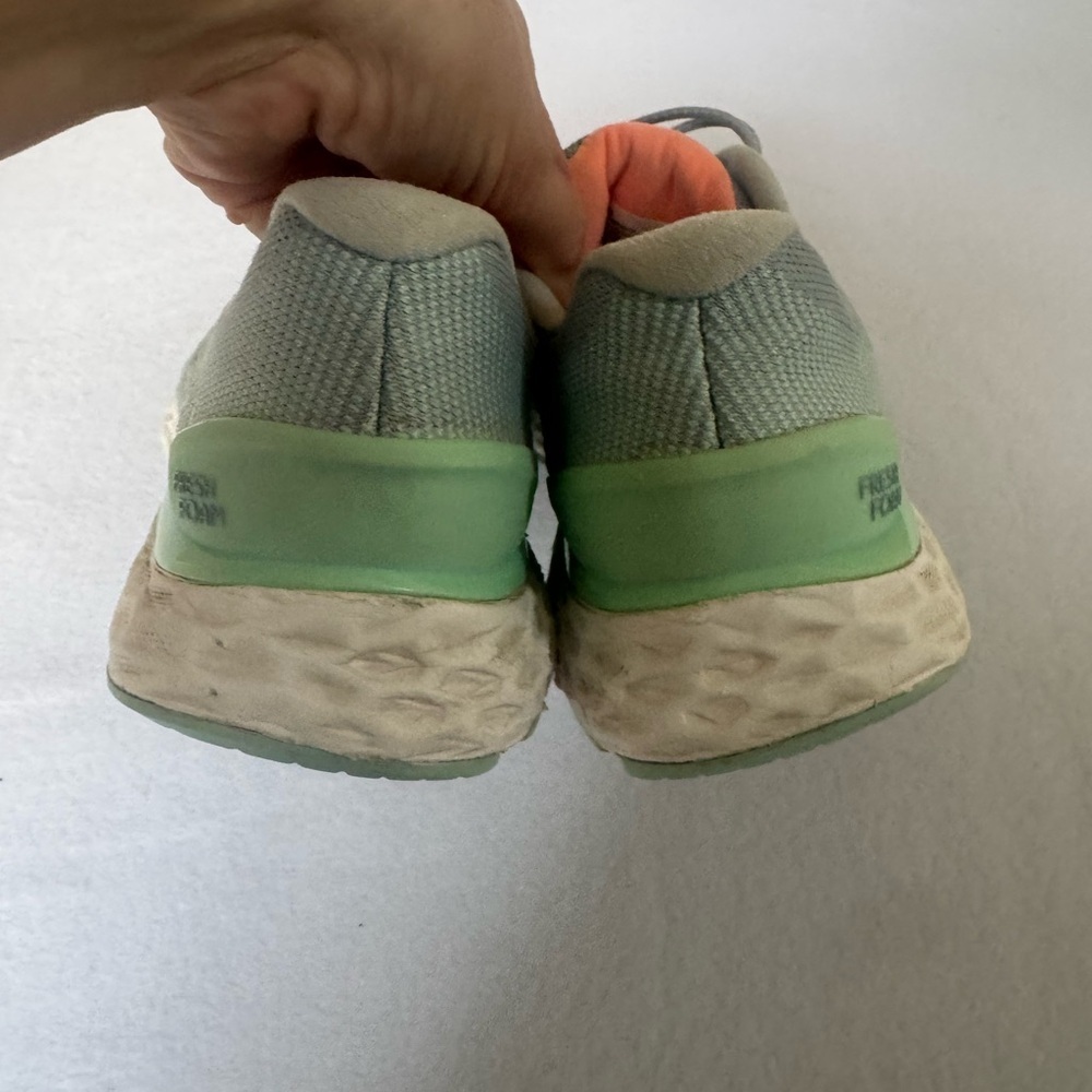New Balance Fresh Foam 880 Gray and Orange Shoes - Picture 7 of 8